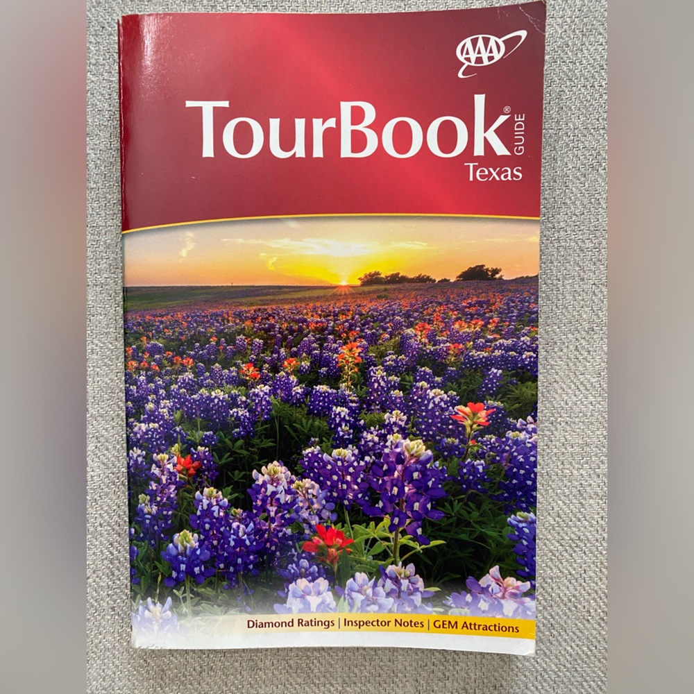 🎀 5 for $25 🎀
3 Tourbooks AAA North Carolina, South Carolina, Texas - Picture 3 of 4